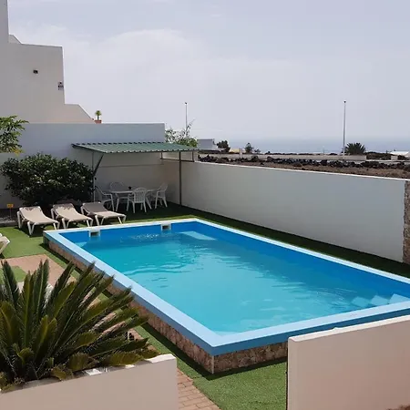Kleine Mit Pool, Spielplatz & Boule Im Zentrum Apartment *
