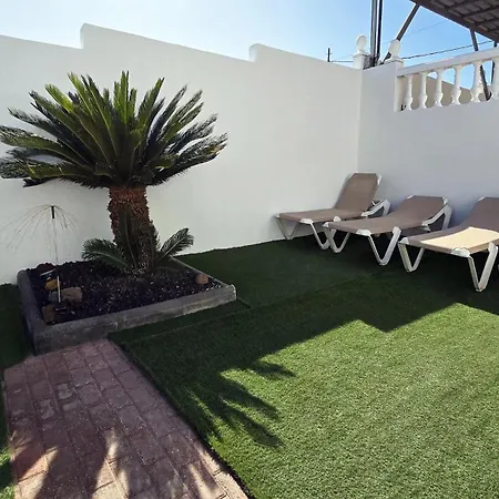 Kleine Mit Pool, Spielplatz & Boule Im Zentrum Apartment Tias